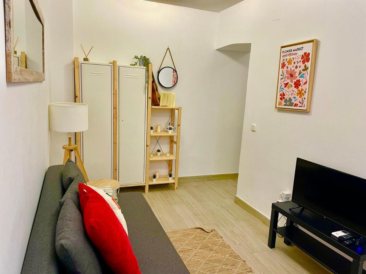 Stylish One Bedroom Flat In The Heart Of Madrid Exterior photo